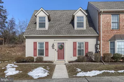 110 S Timber Ct, Harrisburg, PA 17110