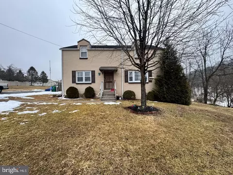 781 N 67th St, Harrisburg, PA 17111