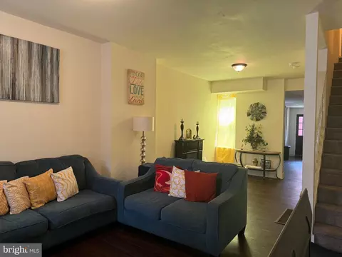 1443 Berryhill St, Harrisburg, PA 17104