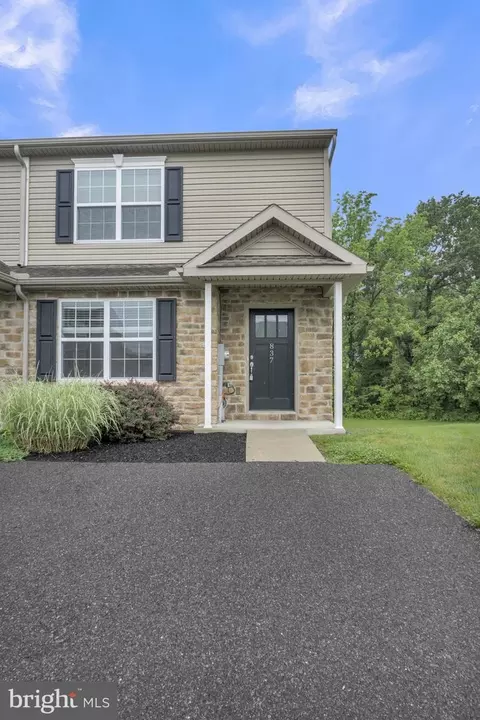 837 Gregs Dr, Harrisburg, PA 17111