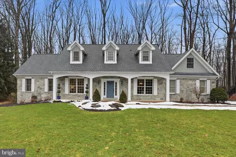 1160 Stoney Run Rd, Hummelstown, PA 17036