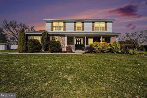 44 Oak Ave, Halifax, PA 17032
