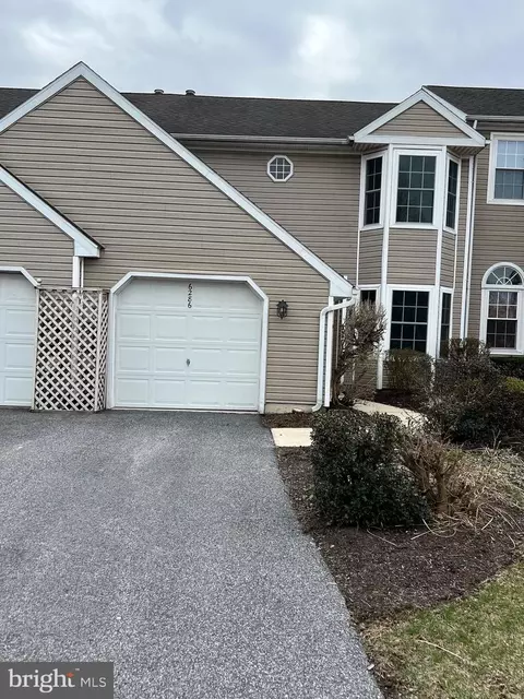 6286 Spring Knoll Dr, Harrisburg, PA 17111