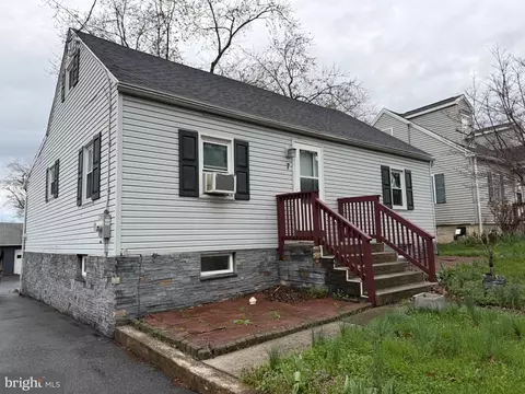 7 Rutherford Rd, Harrisburg, PA 17109
