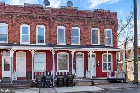 645 Camp St, Harrisburg, PA 17110