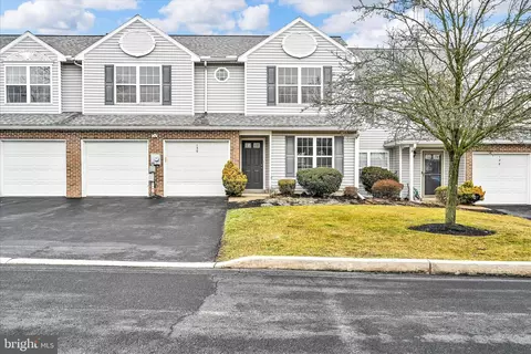 130 Peregrine Ln, Hummelstown, PA 17036