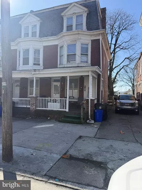 2125 Derry St, Harrisburg, PA 17104