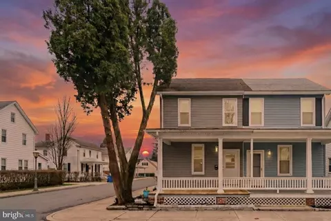 301 W 2nd St, Hummelstown, PA 17036