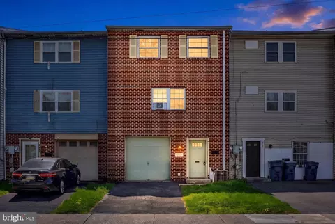 267 Penn St, Highspire, PA 17034