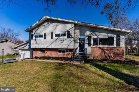 2173 Carol Dr, Harrisburg, PA 17110