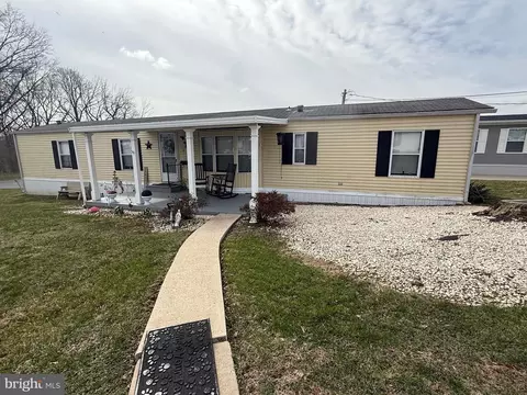 12 Skyview Dr, Hershey, PA 17033 photo 2