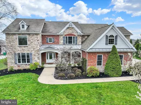 6446 Mccormick Ln, Harrisburg, PA 17111