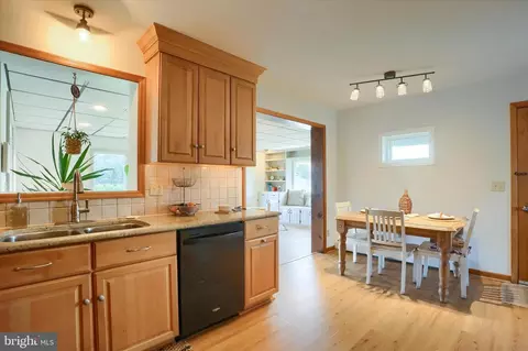 464 Cedar Ave, Hershey, PA 17033 photo 9
