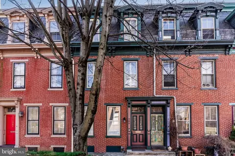 906 Green St, Harrisburg, PA 17102