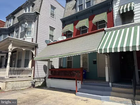 323 Crescent St, Harrisburg, PA 17104