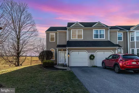 6280 Spring Knoll Dr, Harrisburg, PA 17111