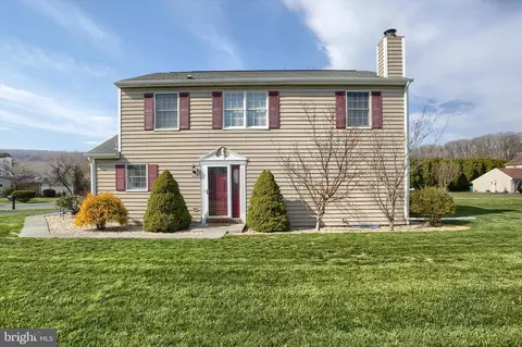 6000 John Cir, Harrisburg, PA 17112