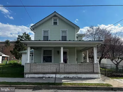 128 Main St, Lykens, PA 17048