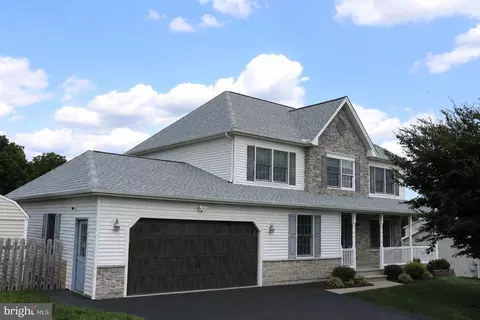 6102 Fireside Cir, Harrisburg, PA 17109