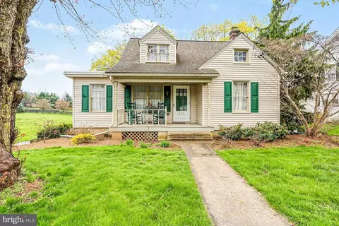 489 Bachmanville Rd, Hershey, PA 17033