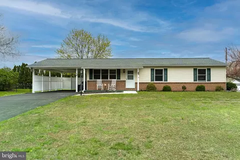 108 W Bonnie Ave, Elizabethville, PA 17023
