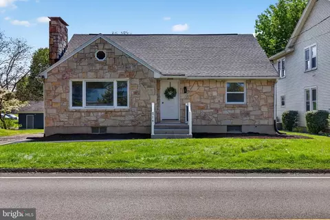 514 Hockersville Rd, Hershey, PA 17033