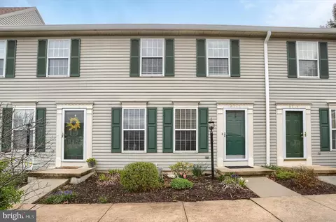 6312 Darlington Dr, Harrisburg, PA 17112