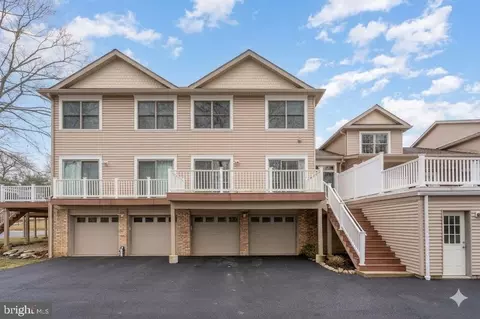 105 High Pointe Dr, Hummelstown, PA 17036