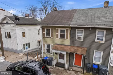 242 N 2nd St, Steelton, PA 17113