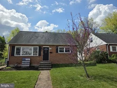 320 E Roosevelt Ave, Middletown, PA 17057