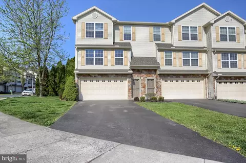 154 Mapleton Blvd, Harrisburg, PA 17112