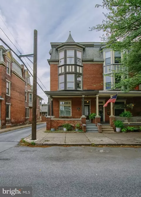 1926 Green St, Harrisburg, PA 17102