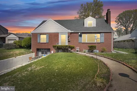 3736 Sharon St, Harrisburg, PA 17111