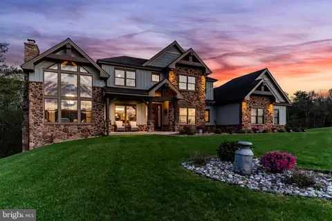 7111 Fishing Creek Vly, Harrisburg, PA 17112