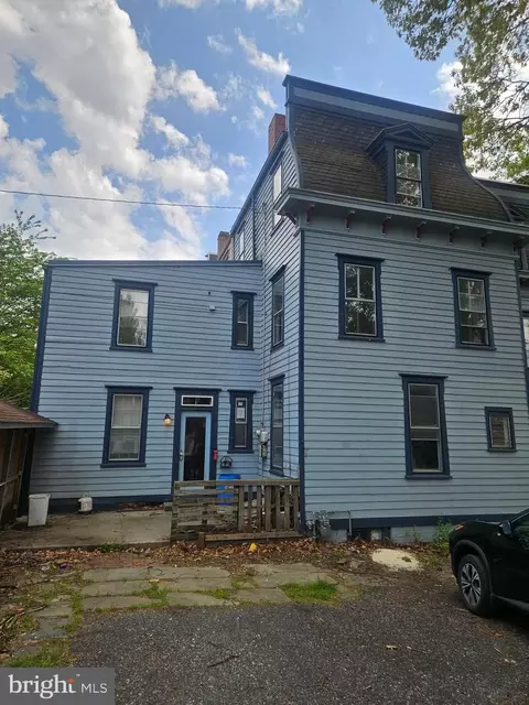 251 S 4th St, Steelton, PA 17113