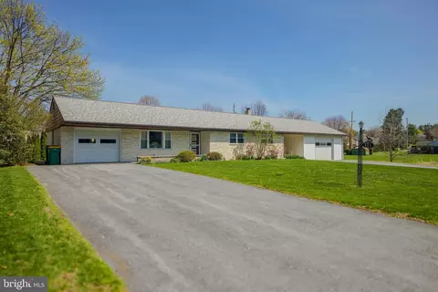 321 E Glenn Rd, Hershey, PA 17033