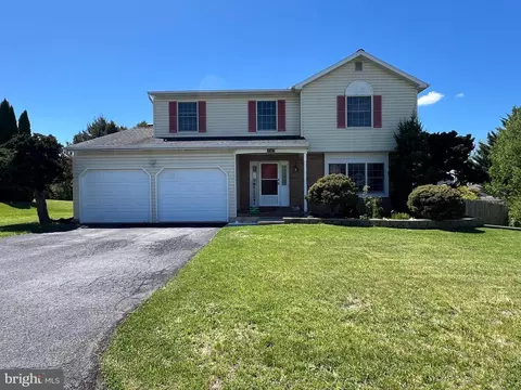 4507 Mance Dr, Harrisburg, PA 17112