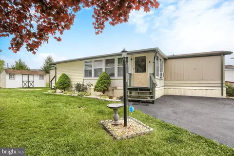 4 Meadow Run, Harrisburg, PA 17112