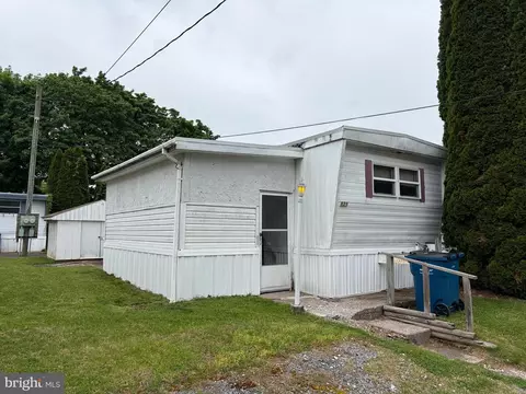 121 Grimm Ln, Middletown, PA 17057