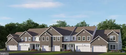 7827 Oak Brook Dr, Harrisburg, PA 17112