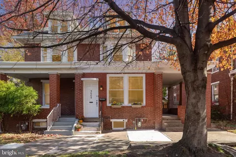 3005 N 3rd St, Harrisburg, PA 17110