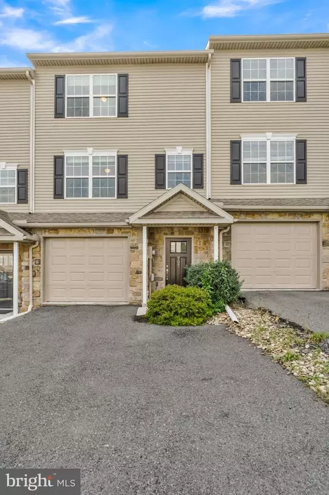 707 Gregs Dr, Harrisburg, PA 17111