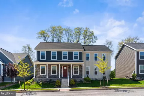 2425 Hawthorne Dr, Harrisburg, PA 17110