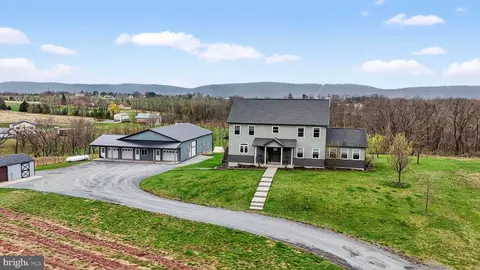 350 Middle Rd, Millersburg, PA 17061