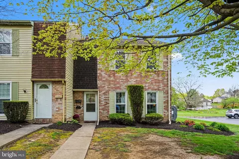 300 Lopax Rd, Harrisburg, PA 17112