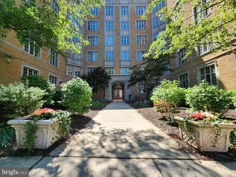1525 N Front St, Harrisburg, PA 17102