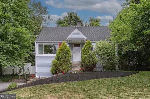 5212 Earl Dr, Harrisburg, PA 17112