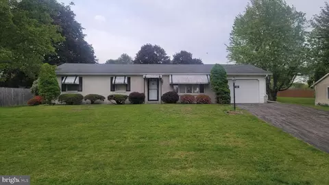 421 N 3rd St, Halifax, PA 17032