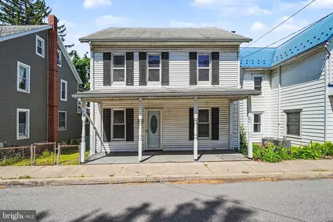 28 N 4th St, Halifax, PA 17032