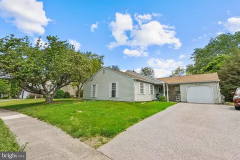 138 Huntley Dr, Harrisburg, PA 17112